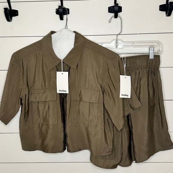NWT: "Darling, Society" Playful Short Sleeve Top & Shorts Set. Size: Small - Picture 3 of 4